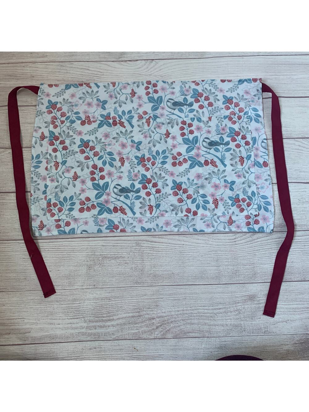 Gardening Apron Tool Carrier Floral Berry Bird Pattern Tie Strings Pockets